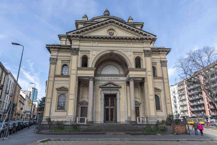 Italia - Milán 161 - iglesia de San Gioachimo.jpg